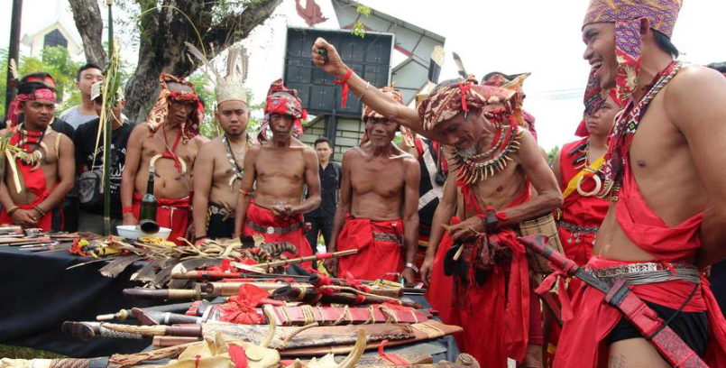 Asal Usul Dan Sejarah Jejak Suku Dayak Leluhur Di Kalimantan